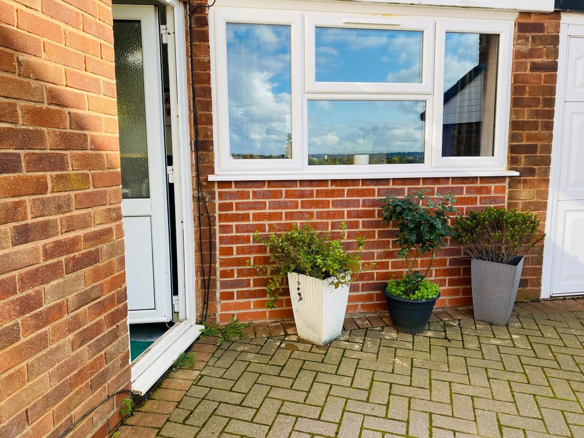 New-built En-suit With Large Tv Power Shower * Birmingham